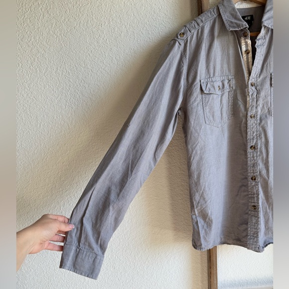 H&M Men’s Grey Button Down Shirt sz: Med - Picture 4 of 6